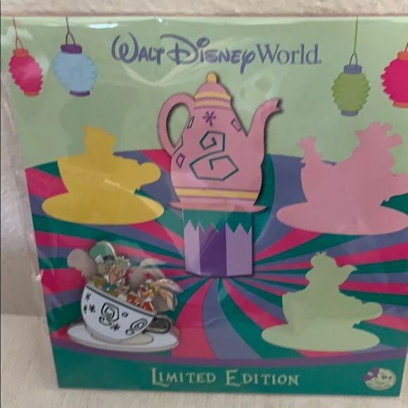 DISNEY PARKS | Limited Edition pin new - Picture 1 of 5